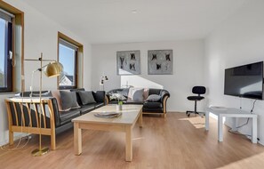 TV - Stunning home in Nordborg with kitchen (Nordborg)