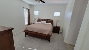 4 bedrooms, free WiFi, bed sheets, wheelchair access