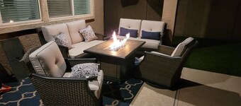 Spacious Open Concept w/pool for Spring Training, golf and leisure!!