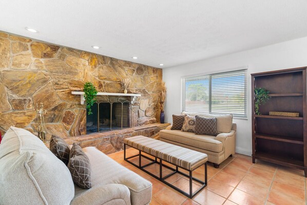 Televisión y impresora 