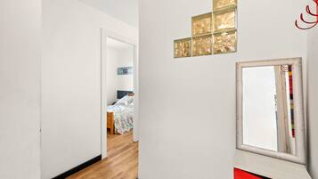 2 chambres, fer et planche Ă repasser, Wi-Fi gratuit, draps fournis