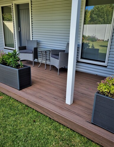 Gorgeous studio in a private garden setting, the perfect getaway!