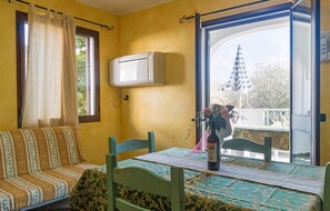 Dining - Awesome apartment in Sos Alinos (NU) (Sos Alinos (NU))