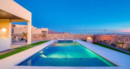 Miami Style Pool House