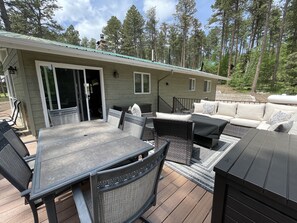 Outdoor dining - Trailer & Parking Friendly, 24x56  Garage, 5-bedroom, 3-bath, Newly renovated! (Lead)
