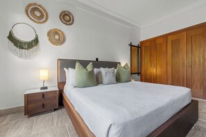 7 bedrooms, in-room safe, iron/ironing board, travel cot