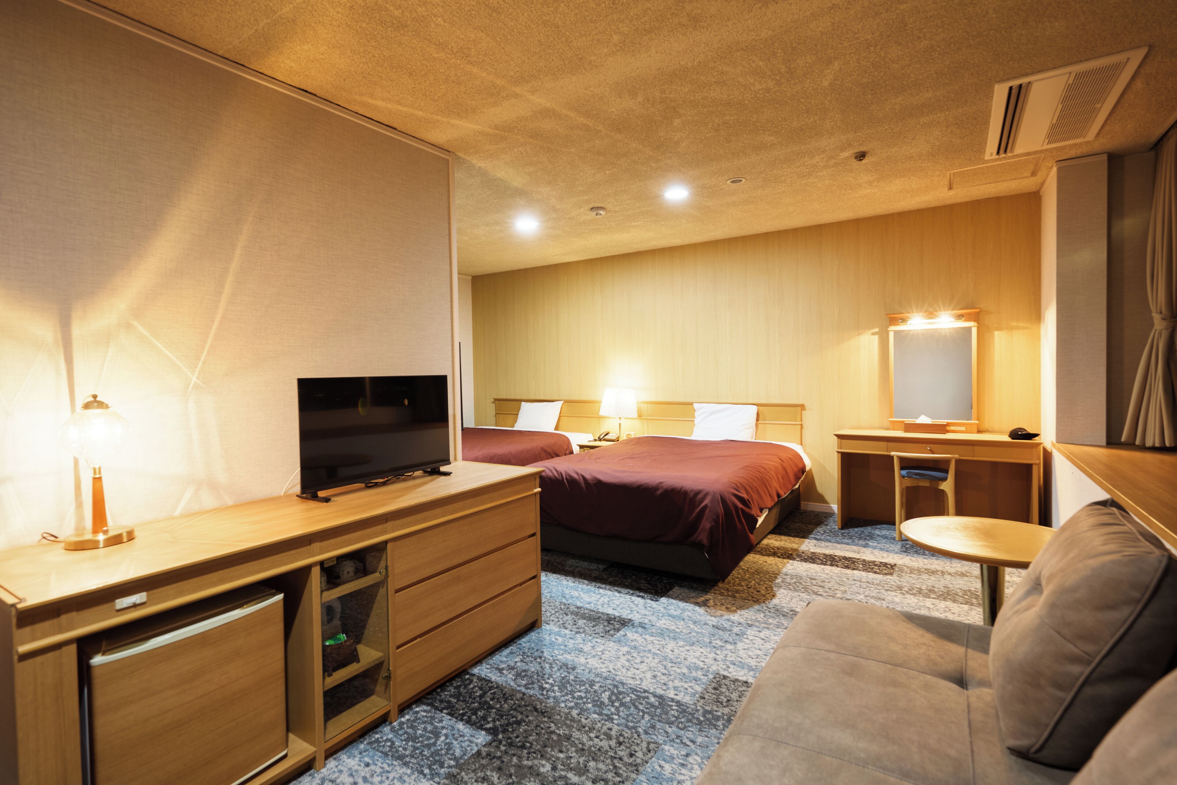 Phòng Tiêu chuẩn, không hút thuốc (WesternStyle Semi-Suite w/ night view) | Két bảo mật tại phòng, màn/rèm cản sáng, bộ trải giường 