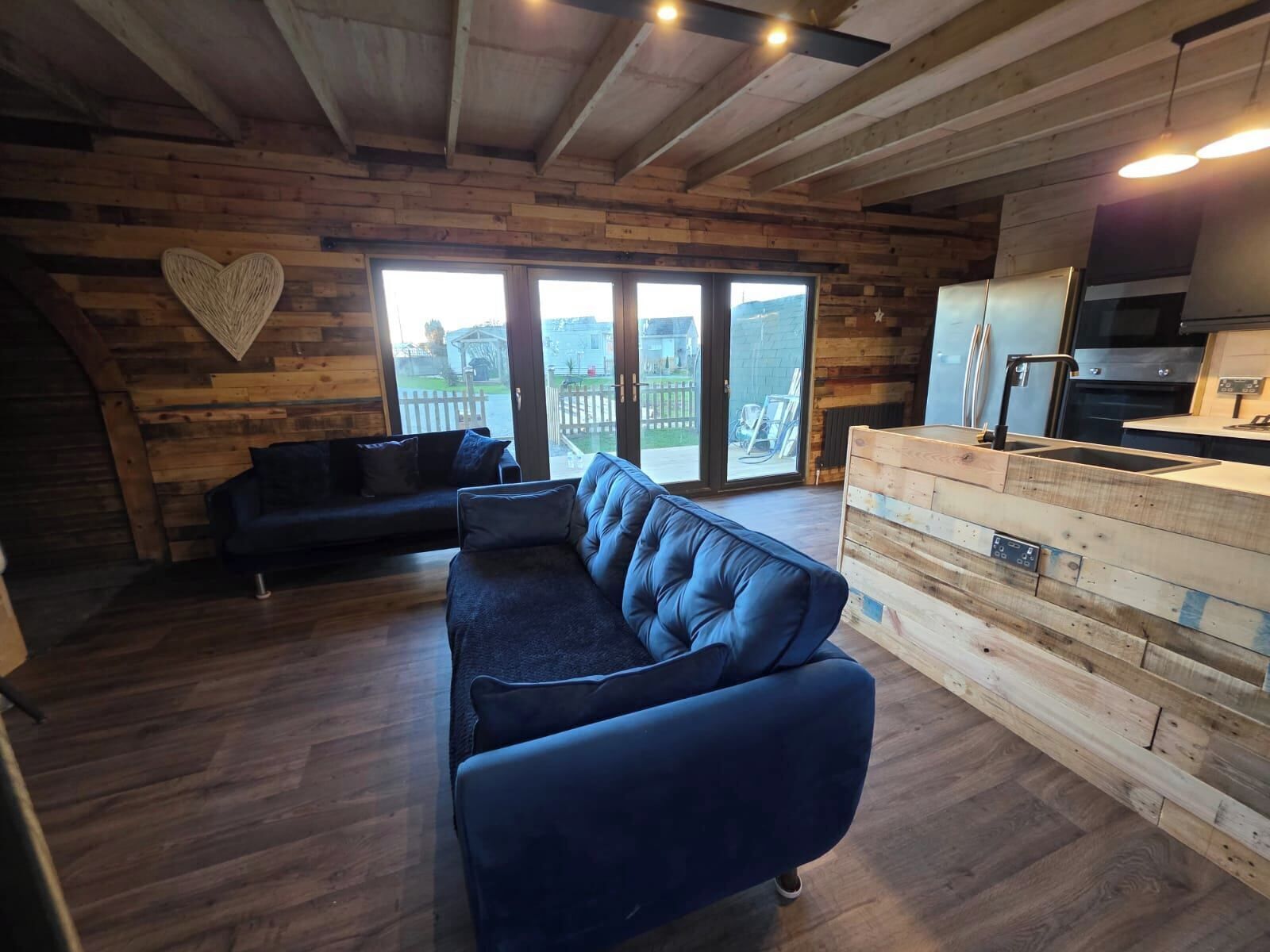 Téléviseur, foyer, chaîne audio