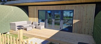 Tall Pines Lodge - Dog Friendly, Nr Sutton on Sea