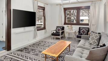 Smart TV, fireplace, stereo