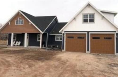 North Shore Oasis - 5 minutes from the lake!