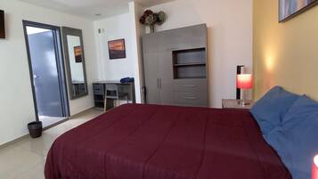 Standard Suite | Desk, laptop workspace, iron/ironing board (on request), WiFi (free)