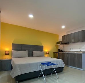 Doppia Superior, futon giapponese | 1 camera, copriletto in piuma, una scrivania, ferro/asse da stiro