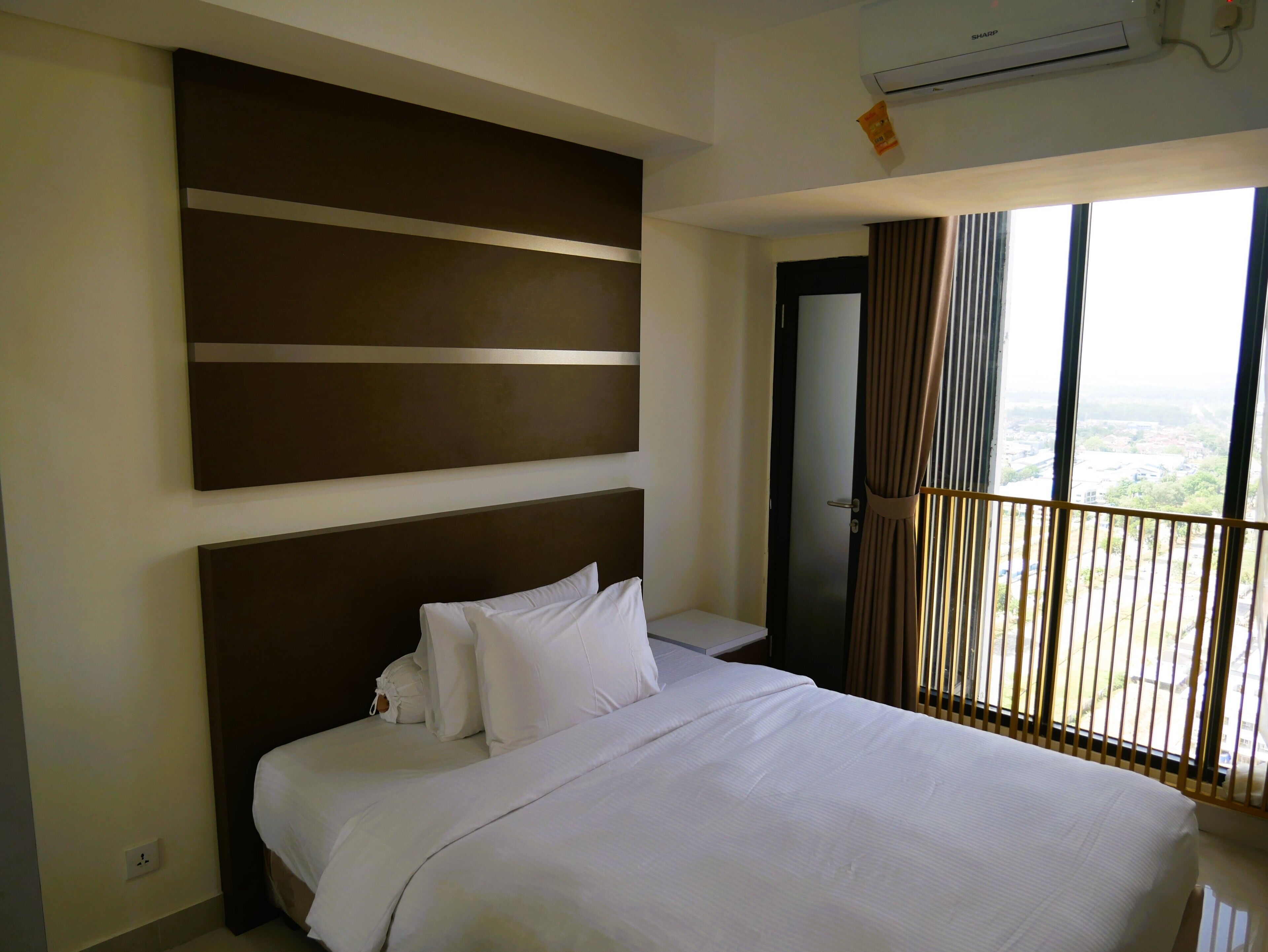 クラシック スタジオ クイーンベッド 1 台 シティビュー | 客室ごとに異なる装飾、客室ごとに異なるインテリア、ノートパソコン用作業スペース、遮光カーテン