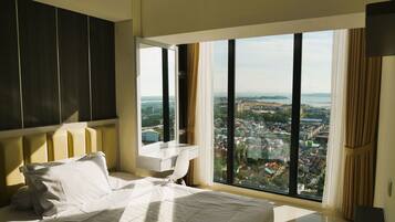 Blackout curtains, free WiFi, individually decorated