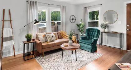 Walk to Wineries & Restaurant’s!