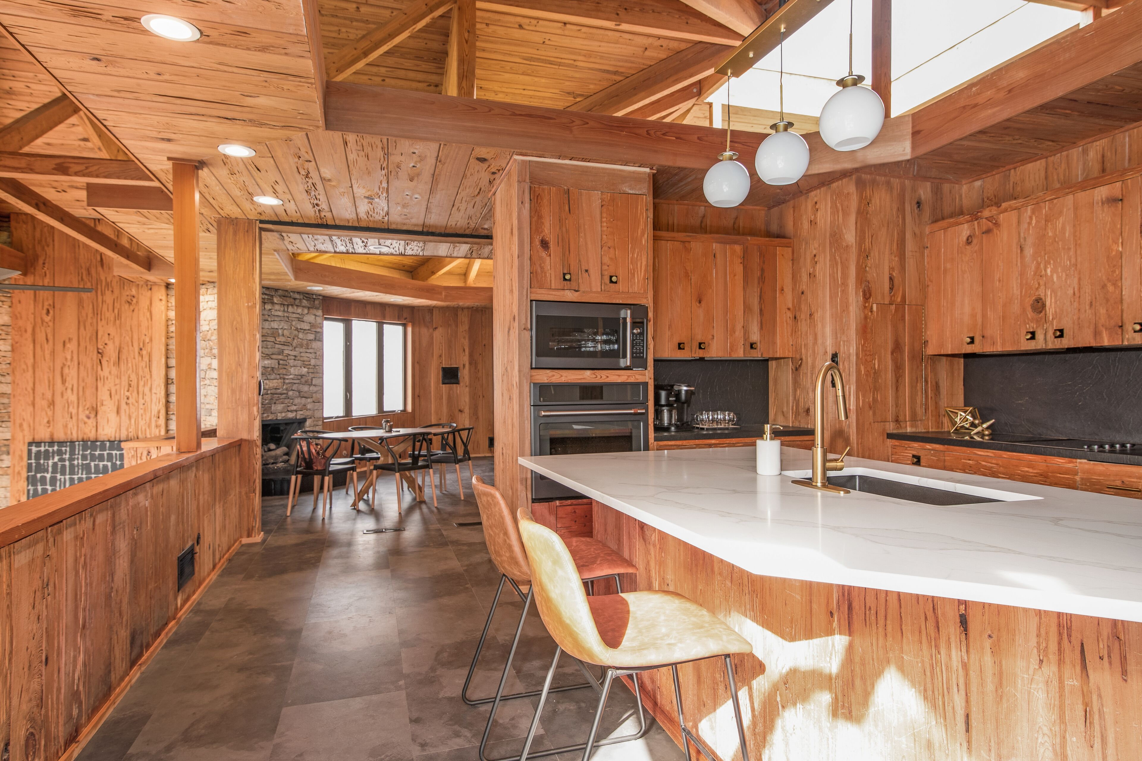 冰箱、微波炉、烤箱、炉灶