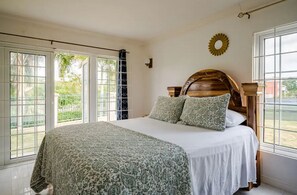 1 sovrum, skrivbord, strykjärn/strykbräda och gratis wi-fi