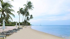 On the beach, white sand - Anna Beach Phu Quoc (Phu Quoc)