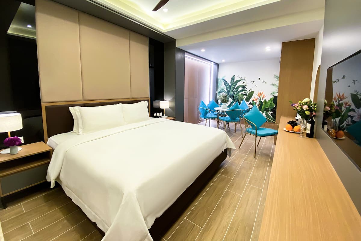 Design Double Room | Premium bedding, minibar, in-room safe, individually decorated