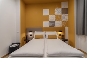 Double or Twin Room | Desk, laptop workspace, free WiFi
