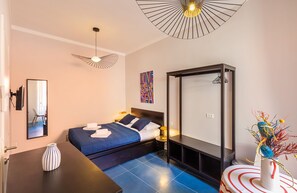 Design kamer | 1 slaapkamer, geluiddichte muren, een strijkplank/strijkijzer
