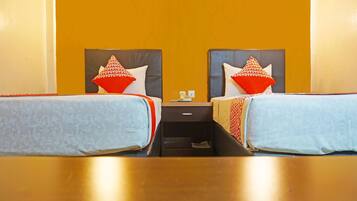 1 bedroom, desk, free WiFi, bed sheets