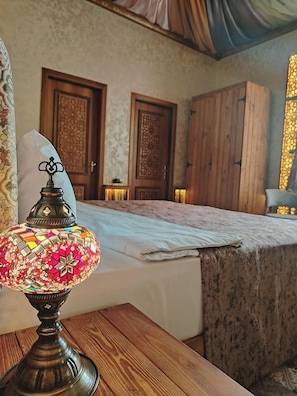Signature Triple Room, Kitchenette | Egyptian cotton sheets, premium bedding, Select Comfort beds - Qız Qalası Hotel (Baku)