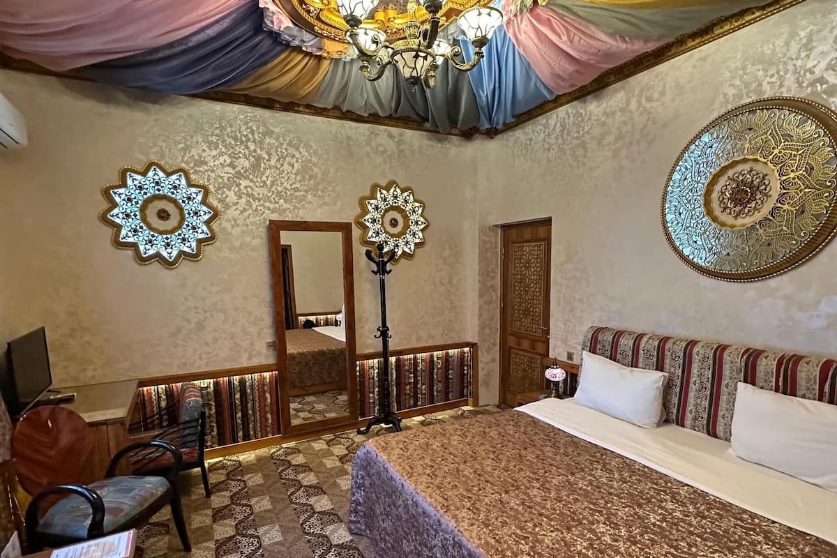 Signature-Dreibettzimmer, Kochnische | Bettwäsche aus ägyptischer Baumwolle, hochwertige Bettwaren