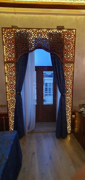 Superior Room | Egyptian cotton sheets, premium bedding, Select Comfort beds - Qız Qalası Hotel (Baku)