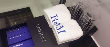Bathroom amenities