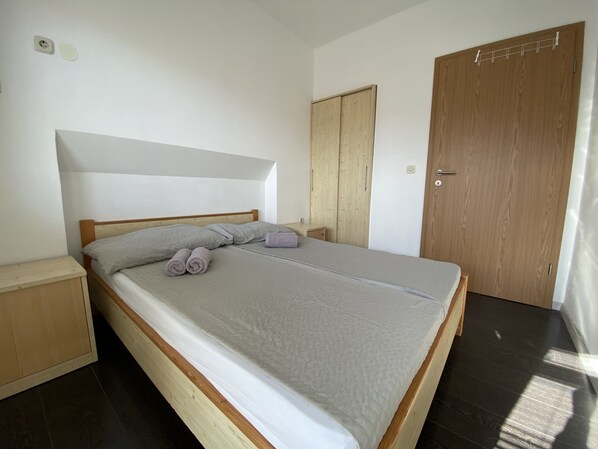 2 Schlafzimmer, WLAN, Bettwäsche