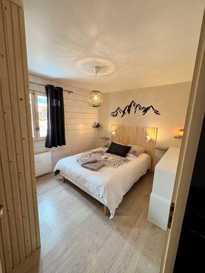 2 chambres, fer et planche à repasser, draps fournis