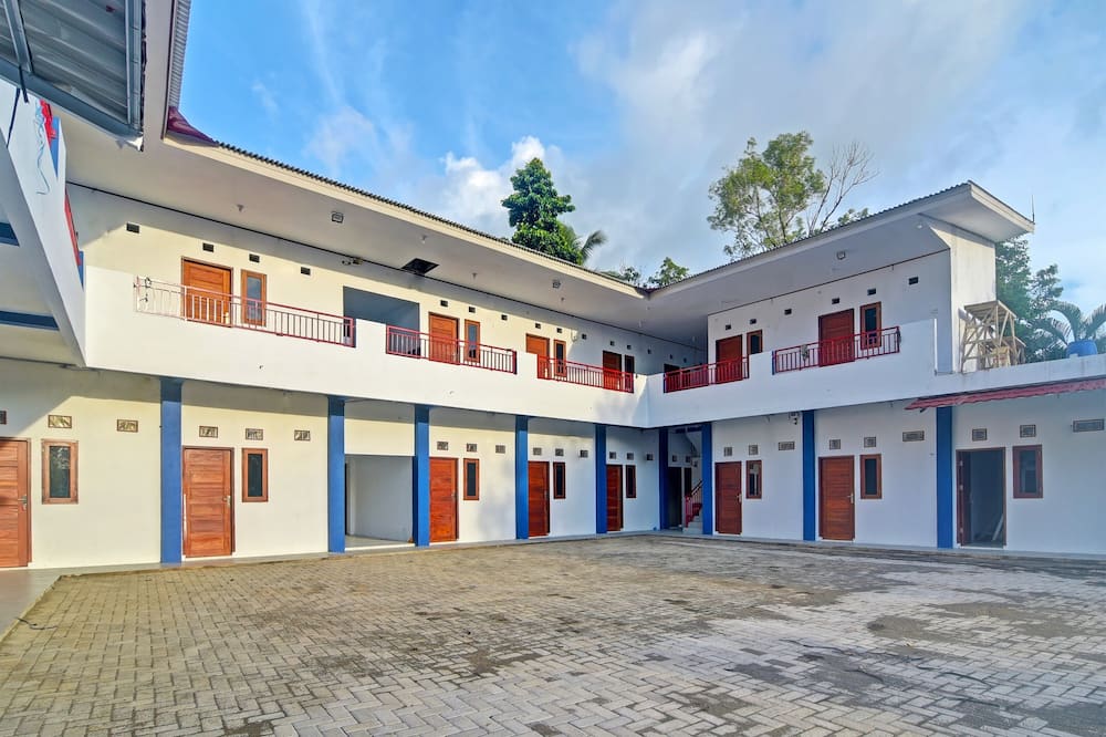 Hotel O Cvictory Inn