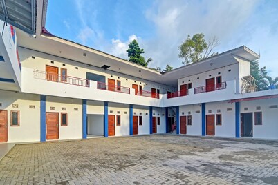 Hotel O Cvictory Inn