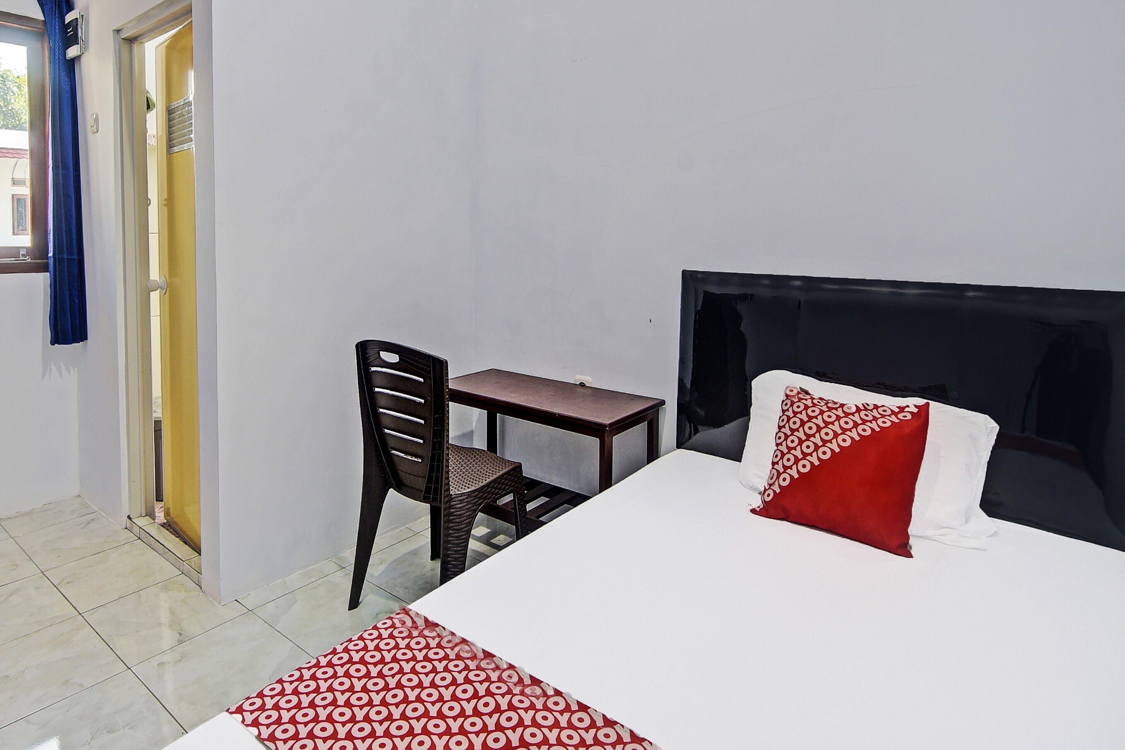 economy single room | 1 bedroom, desk, free wifi, bed sheets