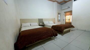 Familien-Suite | Schreibtisch, kostenloses WLAN, Bettwäsche