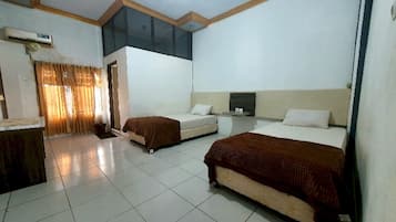 1 habitación, escritorio, wifi gratis y ropa de cama