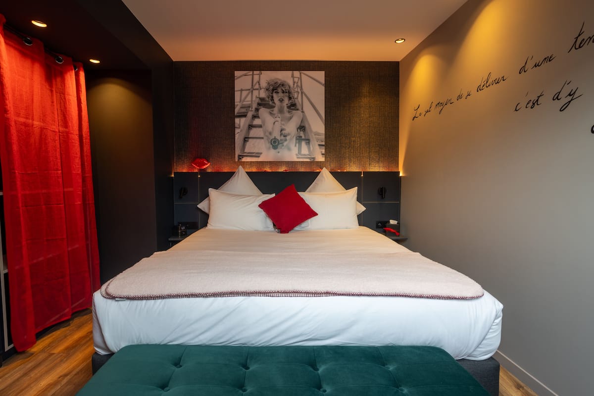 Love Room | 1 slaapkamer, pillowtop-bedden, een kluis op de kamer
