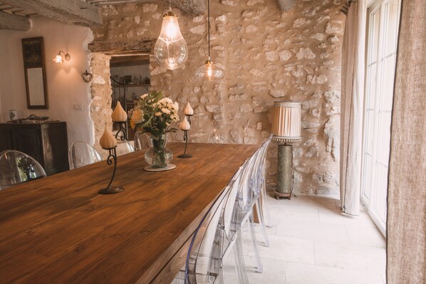 تناول الطعام