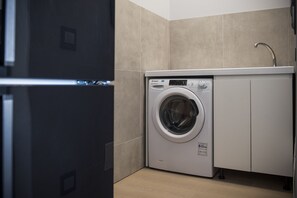 Apartment, 3 Bedrooms, Balcony, Garden View | Bathroom | Toilet paper