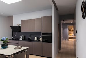 Apartamento, 3 quartos, sacada, vista para o jardim | Parte interna