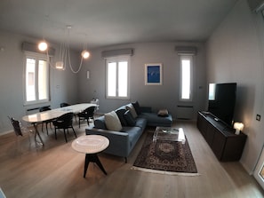 Apartamento, 3 quartos, sacada, vista para o jardim | Lounge