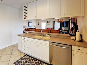 Private kitchen - Bay Dreamin - Gulf Shores,al (Gulf Shores)