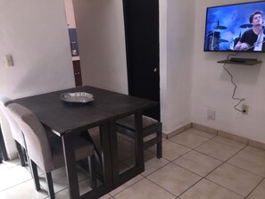 Apartment, 2 Bedrooms, Accessible, Smoking | Room amenity