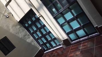 Apartment, 2 Bedrooms, Accessible, Smoking | Exterior
