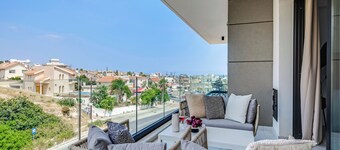 Sanders Elgio Limassol - Full Building