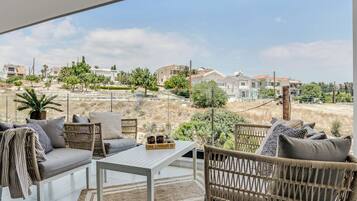 Apartment, 2 Bedrooms, Balcony, City View | Exterior