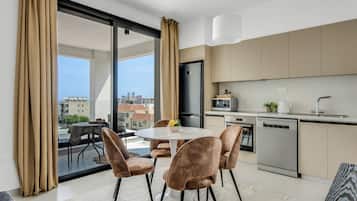 Studio, balkon, pemandangan kota | Area keluarga