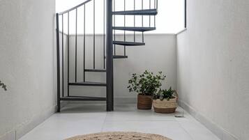 Apartment, 3 Bedrooms, Balcony, City View | Terrace/patio